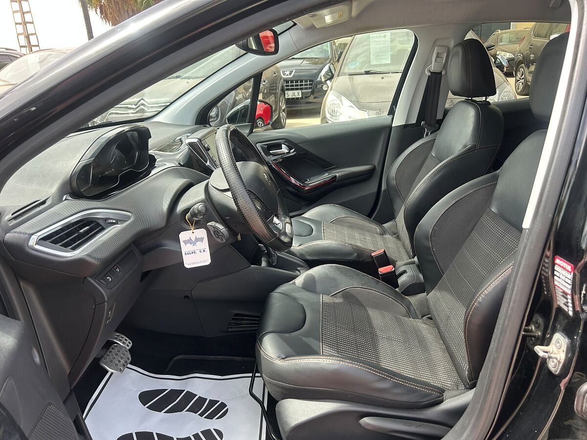 PEUGEOT 208 GT 1.2 E-THP AUTO SPANISH LHD IN SPAIN 58000 MILES SUPERB 2019